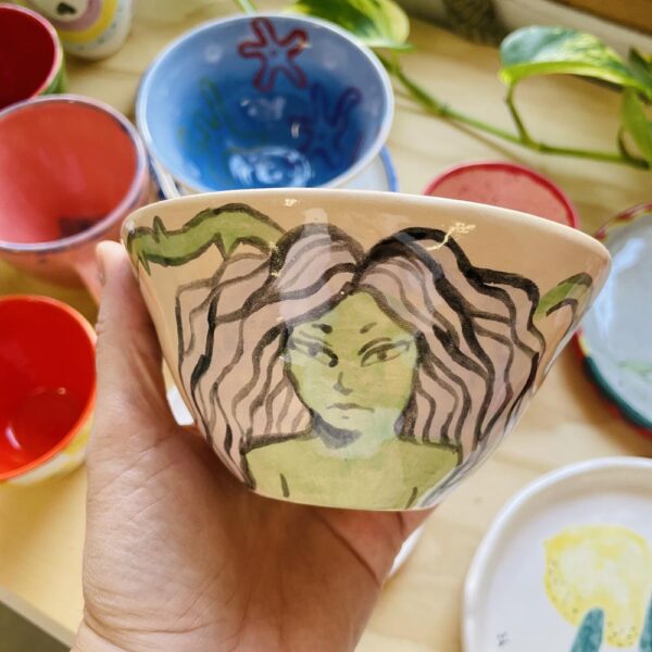 Atelier de pictură pe ceramică cu obiecte de veselă - imagine 7